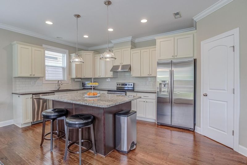 3861 Cumberland Pond Rd, Raleigh, NC 27606