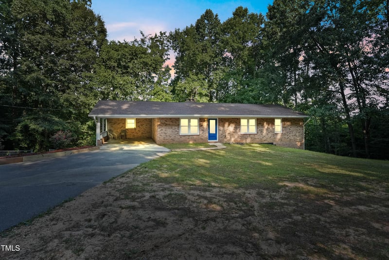 3863 Avents Ferry Rd, Sanford, NC 27330