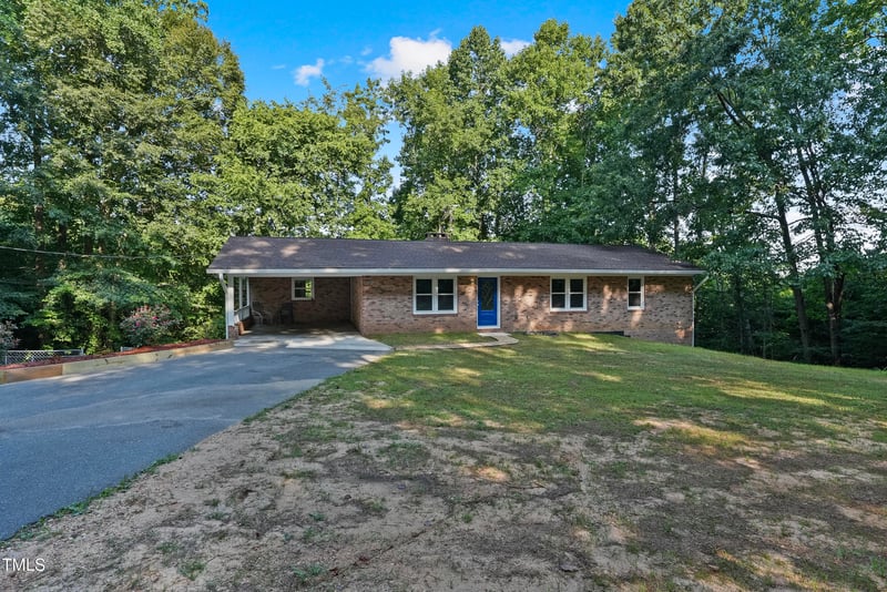 3863 Avents Ferry Rd, Sanford, NC 27330