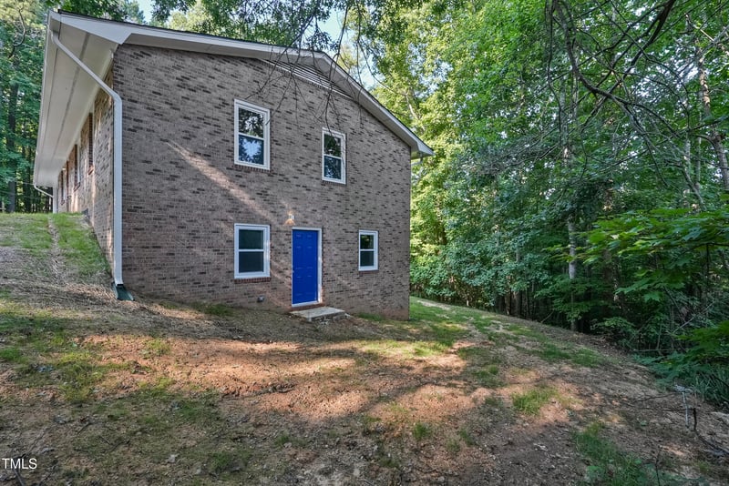 3863 Avents Ferry Rd, Sanford, NC 27330