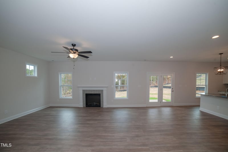 3863 Blackhills Rd, Fayetteville, NC 28311