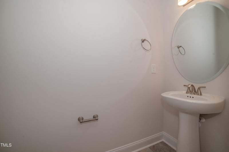 3866 Blackhills Rd, Fayetteville, NC 28311