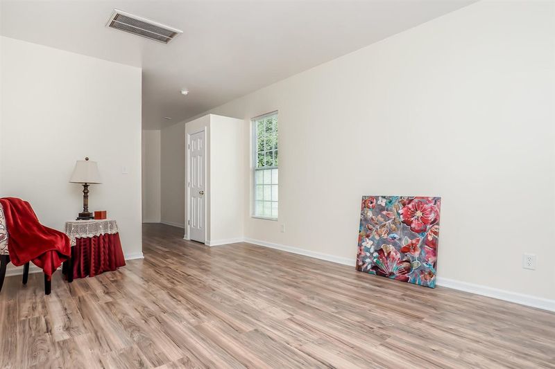 3867 Pin Oak Rd, Raleigh, NC 27604