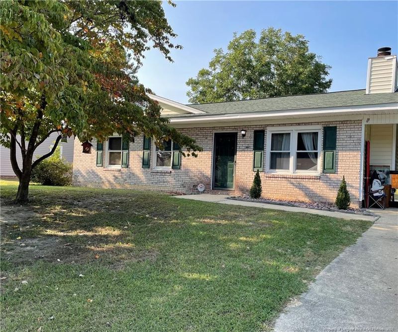 3869 Oak Haven Rd, Hope Mills, NC 28348