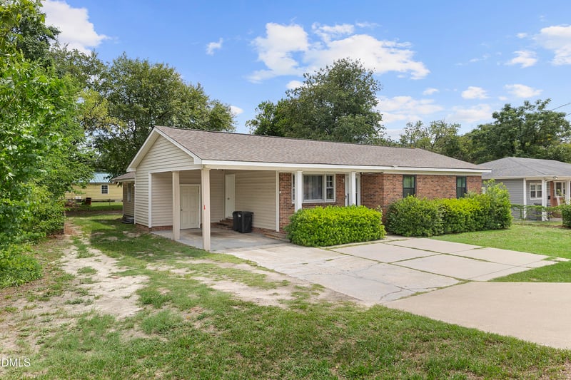 3873 Cumberland Rd, Fayetteville, NC 28306