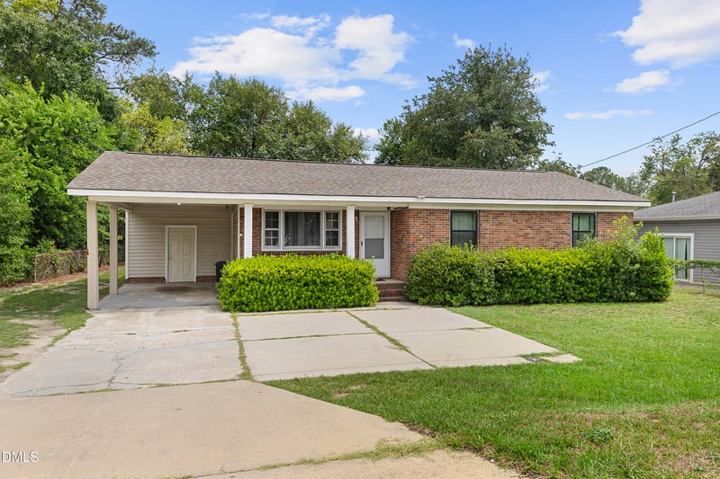 3873 Cumberland Rd, Fayetteville, NC 28306
