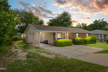 3873 Cumberland Rd, Fayetteville, NC 28306