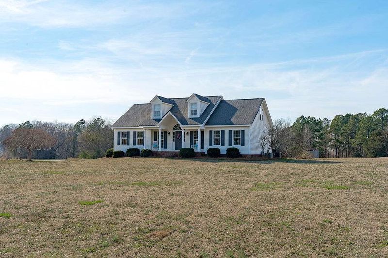 3885 River Rd, Fuquay Varina, NC 27526