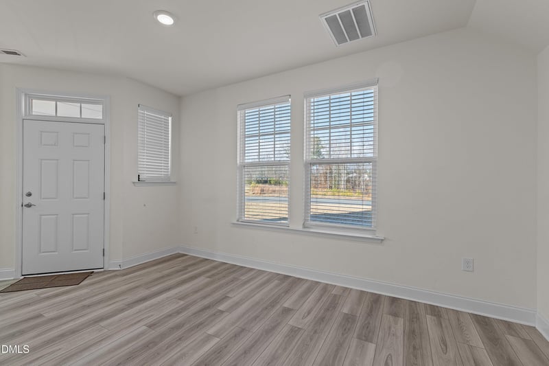 389 Channel Drop Dr, Clayton, NC 27520