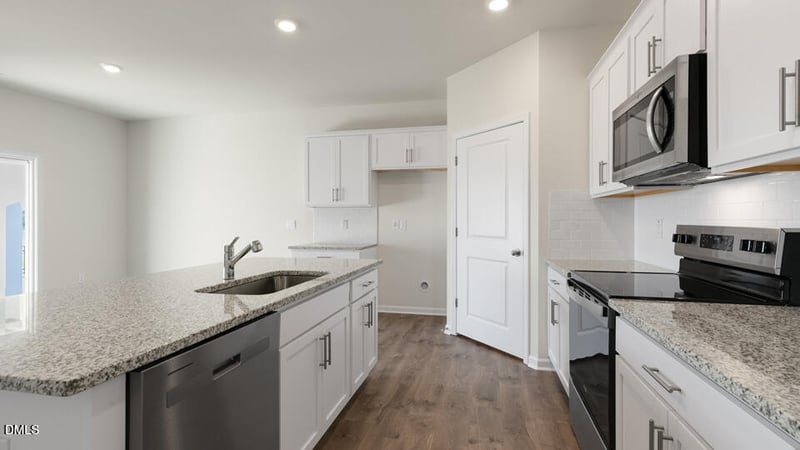 389 Hanging Elm Ln, Fuquay Varina, NC 27526