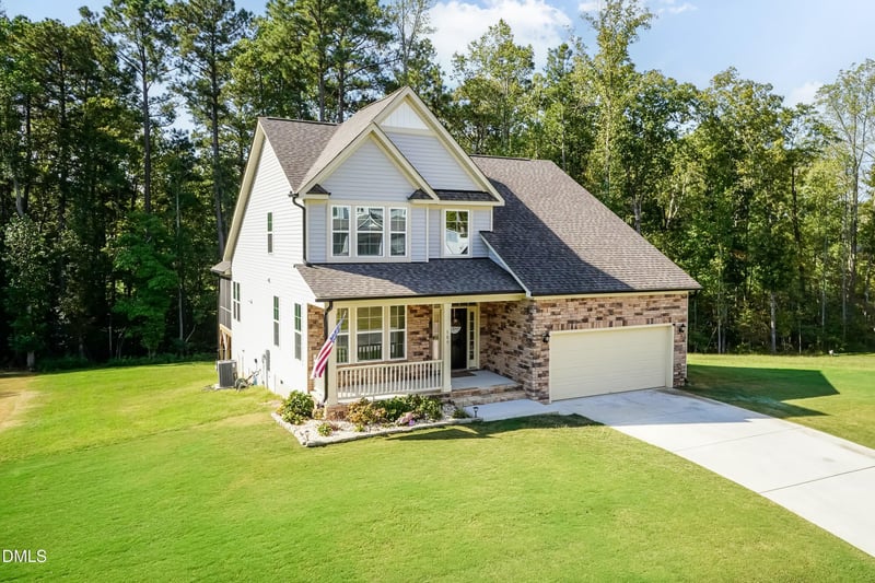 389 Mill Bend Dr, Fuquay Varina, NC 27526