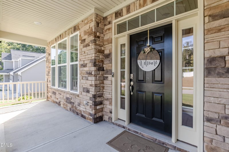 389 Mill Bend Dr, Fuquay Varina, NC 27526
