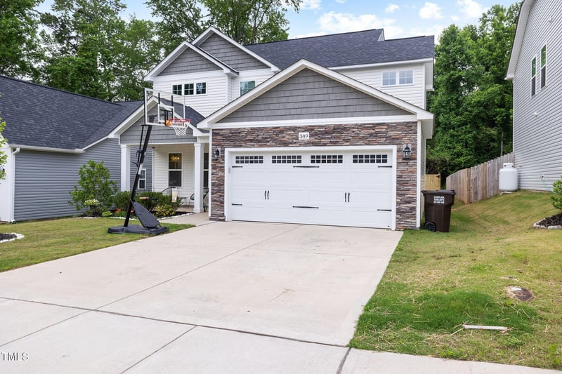 389 Whetstone Dr, Angier, NC 27501
