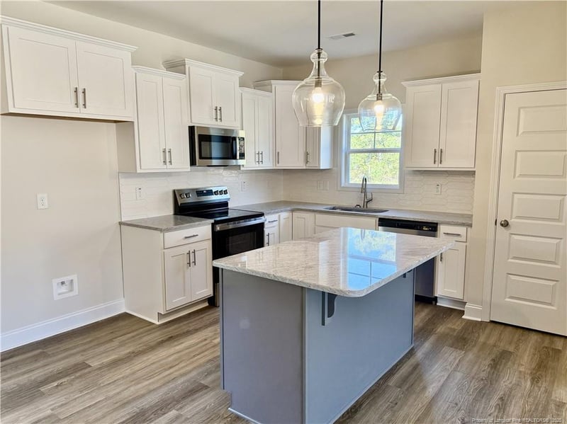 3898 Blackhills Rd, Fayetteville, NC 28311