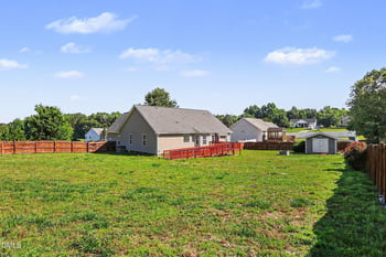 39 Buckhaven Dr, Willow Springs, NC 27592