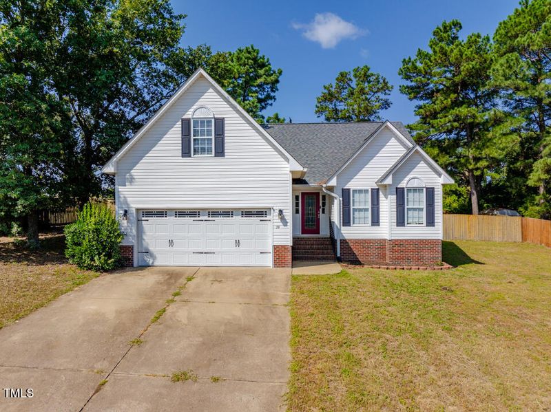 39 Cliffside Ct, Sanford, NC 27332