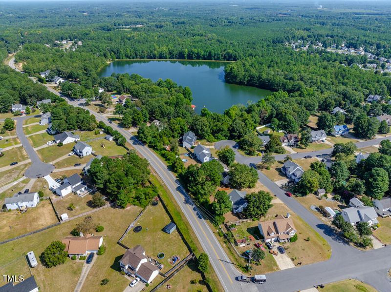 39 Cliffside Ct, Sanford, NC 27332