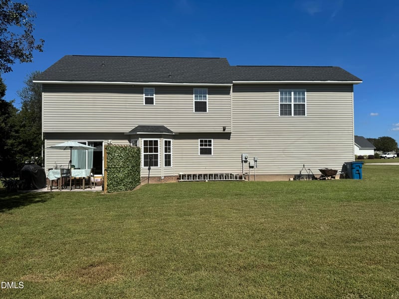 39 Climbing Arch Ct, Lillington, NC 27546