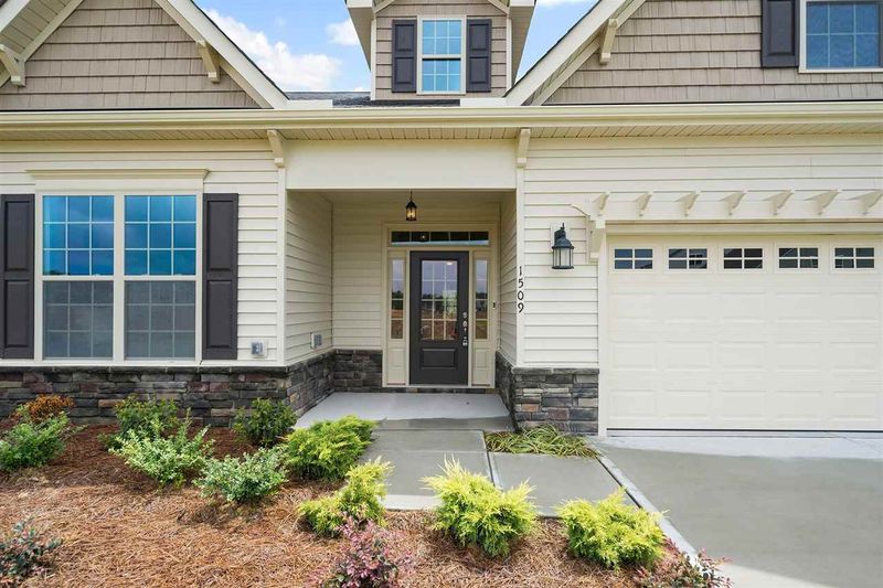39 Como Dr, Clayton, NC 27527