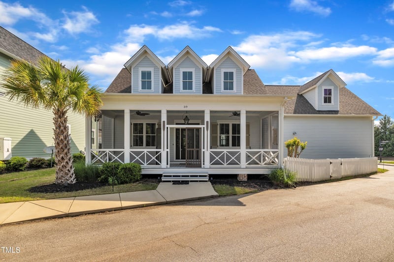 39 Drayton St, Clayton, NC 27527