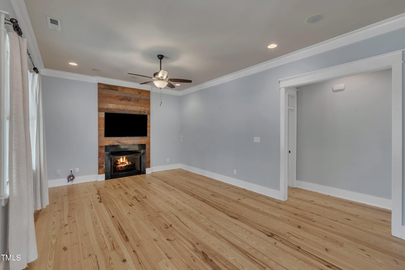 39 Drayton St, Clayton, NC 27527