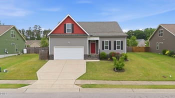 39 Fairview St, Clayton, NC 27520