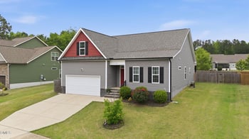 39 Fairview St, Clayton, NC 27520