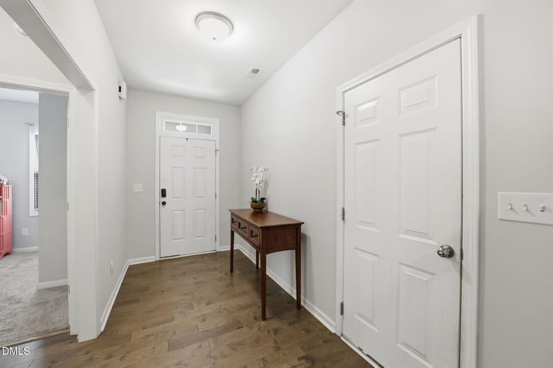 39 Fairview St, Clayton, NC 27520