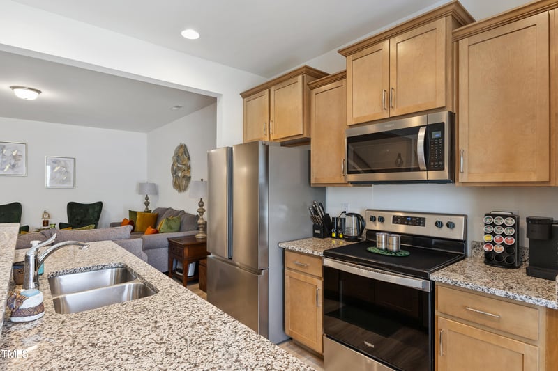 39 Hanging Moss Trl, Clayton, NC 27527