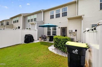 39 Hanging Moss Trl, Clayton, NC 27527
