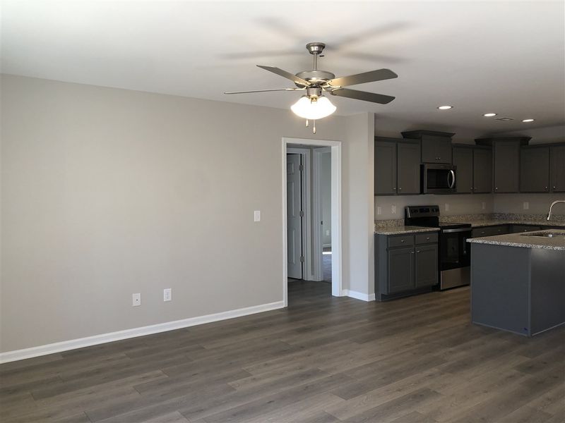 39 Iris Dr, Four Oaks, NC 27524