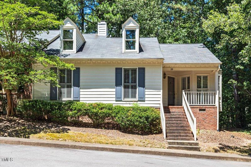39 Kings Mount Ct, Durham, NC 27701