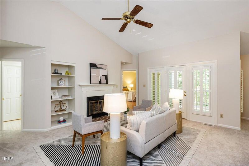 39 Kings Mount Ct, Durham, NC 27701