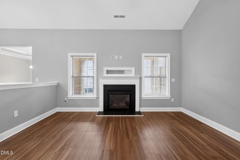 39 Mcguire Ln, Clayton, NC 27527