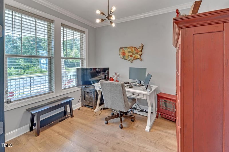 39 Monteith Dr, Chapel Hill, NC 27516