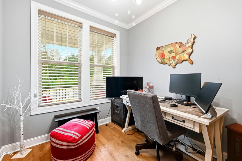 39 Monteith Dr, Chapel Hill, NC 27516