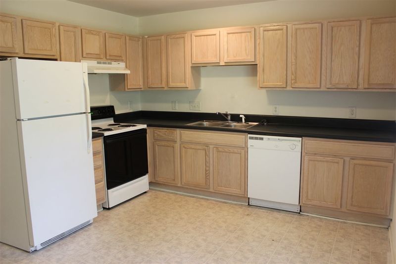39 Red Ln, Raleigh, NC 27606