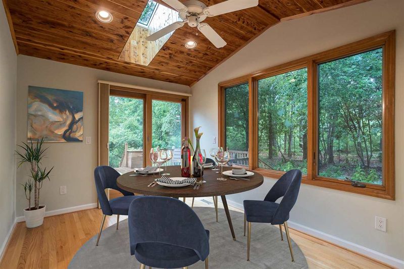 39 Shaddox Dr, New Hill, NC 27562