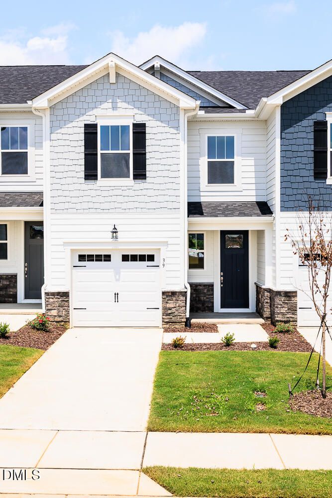 39 Silver Pine Dr, Angier, NC 27501