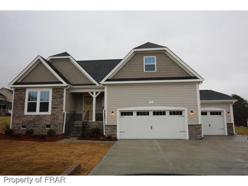 39 Silverside Dr, Angier, NC 27501