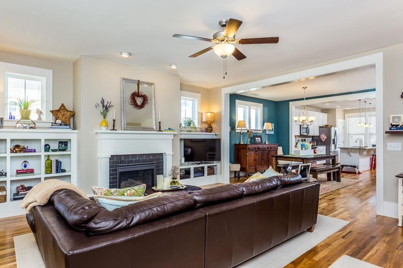 39 Summersweet Ln, Chapel Hill, NC 27516