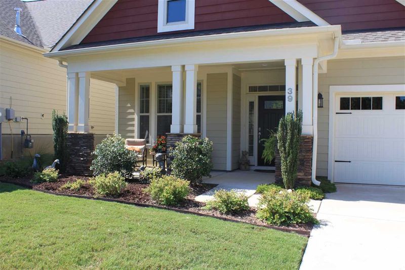 39 White Pine Dr, Clayton, NC 27527