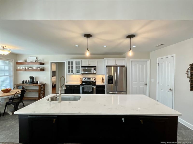 39 Wood Rn, Sanford, NC 27332