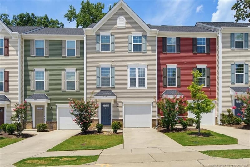 390 Cotton Brook Dr, Fuquay Varina, NC 27526