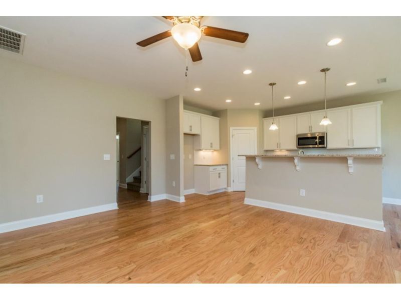 390 Mockingbird Ln, Mebane, NC 27302