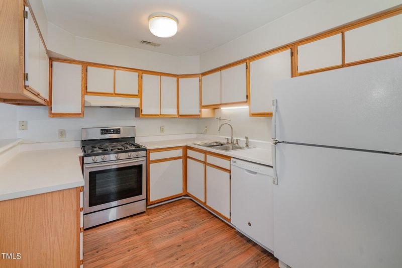 390 Summerwalk Cir, Chapel Hill, NC 27517
