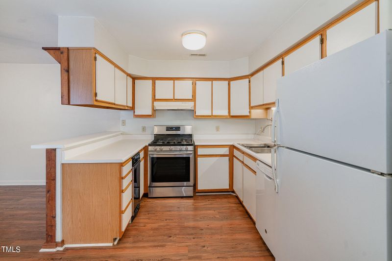 390 Summerwalk Cir, Chapel Hill, NC 27517
