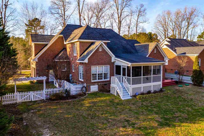 3900 Lauriston Rd, Raleigh, NC 27616