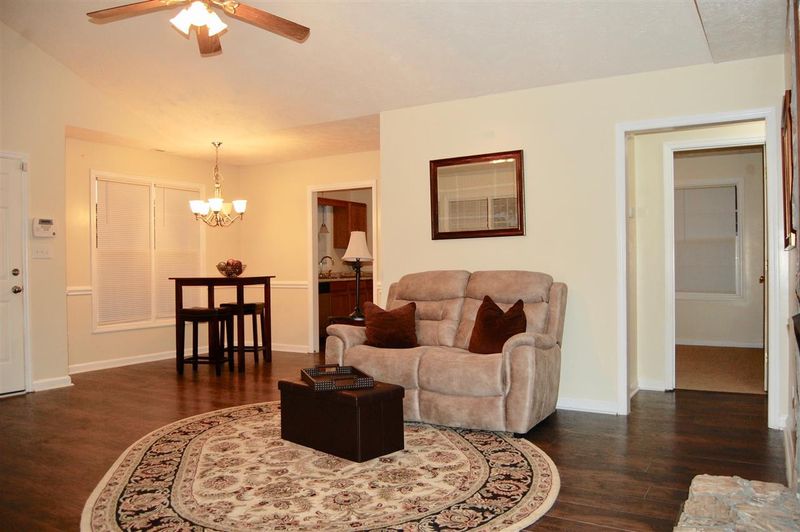 3900 Meteor Dr, Hope Mills, NC 28348