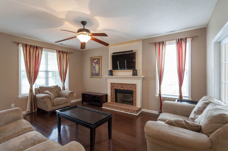 3900 Toyon Dr, Raleigh, NC 27616